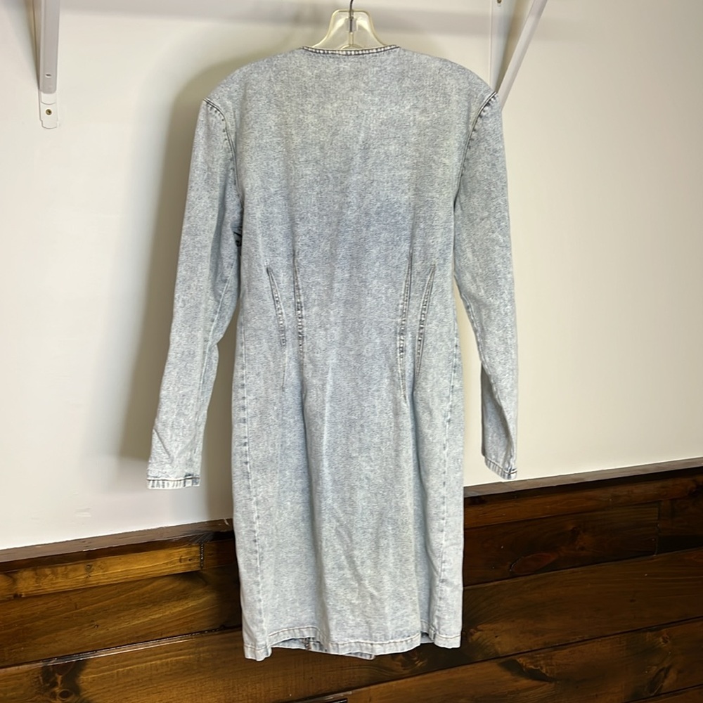 Vintage 80’s‎ Stylish Denim Dress with Gold Accents- 2 - Picture 2 of 6